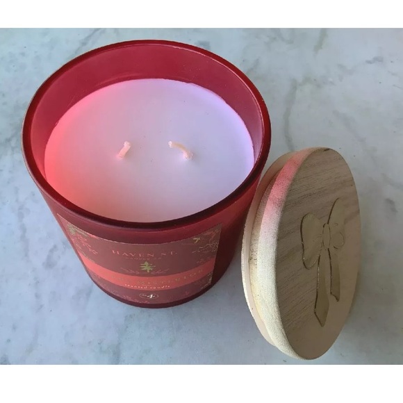 HAVEN STREET CANDLE BERRY MISTLETOE RICHLY SCENTED - Picture 2 of 3